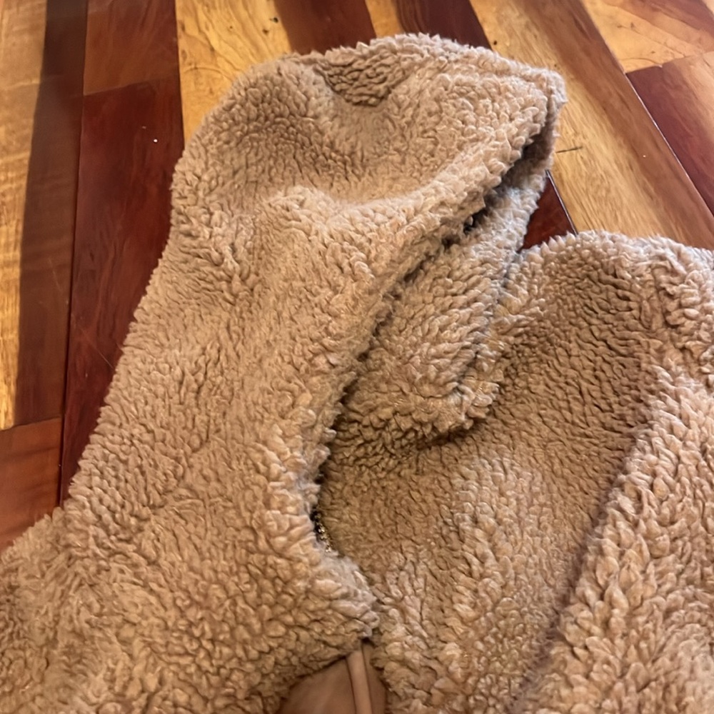 Fabletics jacket! - Picture 7 of 9